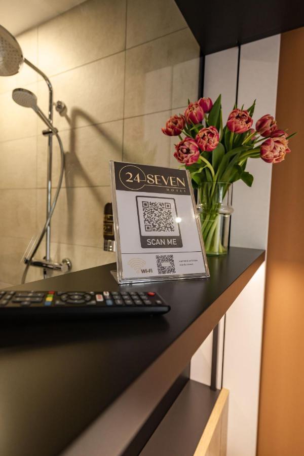 24Seven Hotel Schwabach Exteriör bild